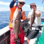 中深海釣りで1.4kgの本命アラを2匹ゲット!静岡・わし丸の船上で楽しい釣り体験