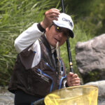 盛夏の釣り日和を満喫!アユの友釣りが楽しい